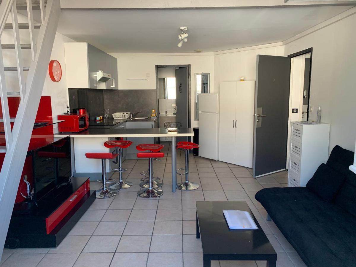Appartement T3 Tout Confort En Duplex A 20Mn A Pied Du Centre-Ville Avec Tv Et Wifi Ла Рошел Екстериор снимка